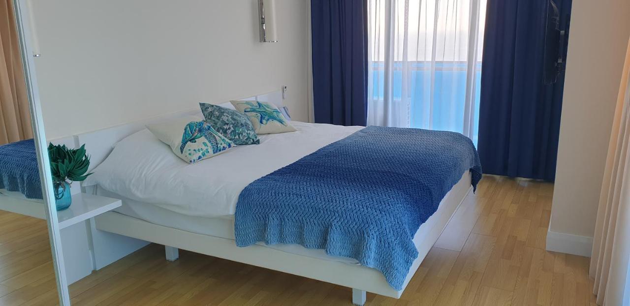 Orbi City Batumi Star Aparthotel Exteriör bild